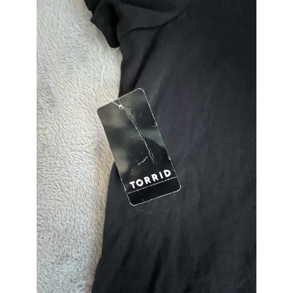 Torrid 0 Skull Christmas Lights Graphic T-Shirt Women's Size 12 Black NWT - Picture 10 of 11